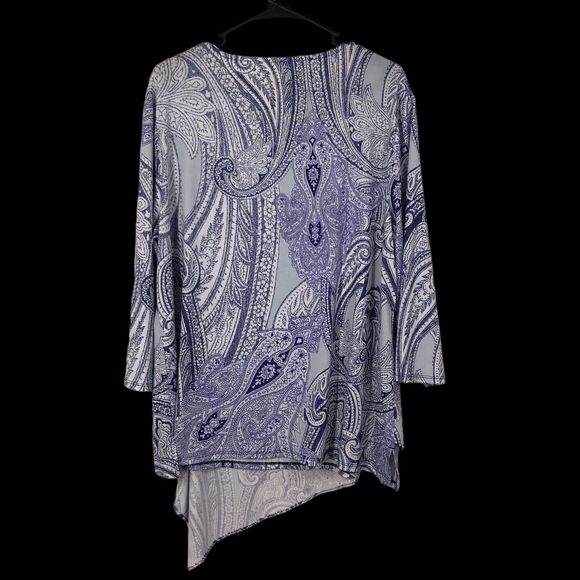 Chicos the Ultimate Tee Purple & White Paisley Tunic Top, Handkerchief Hem SZ 3 - Picture 2 of 9